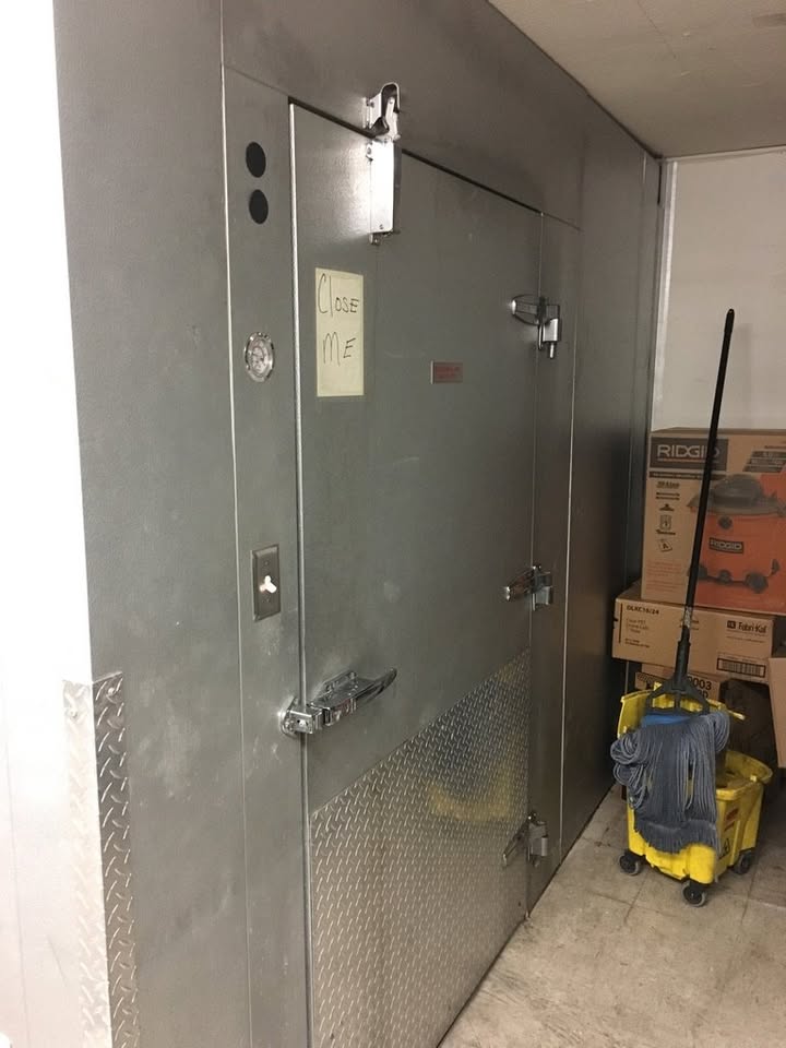 10x12 (appx) Walk-in Freezer, no floor, install available