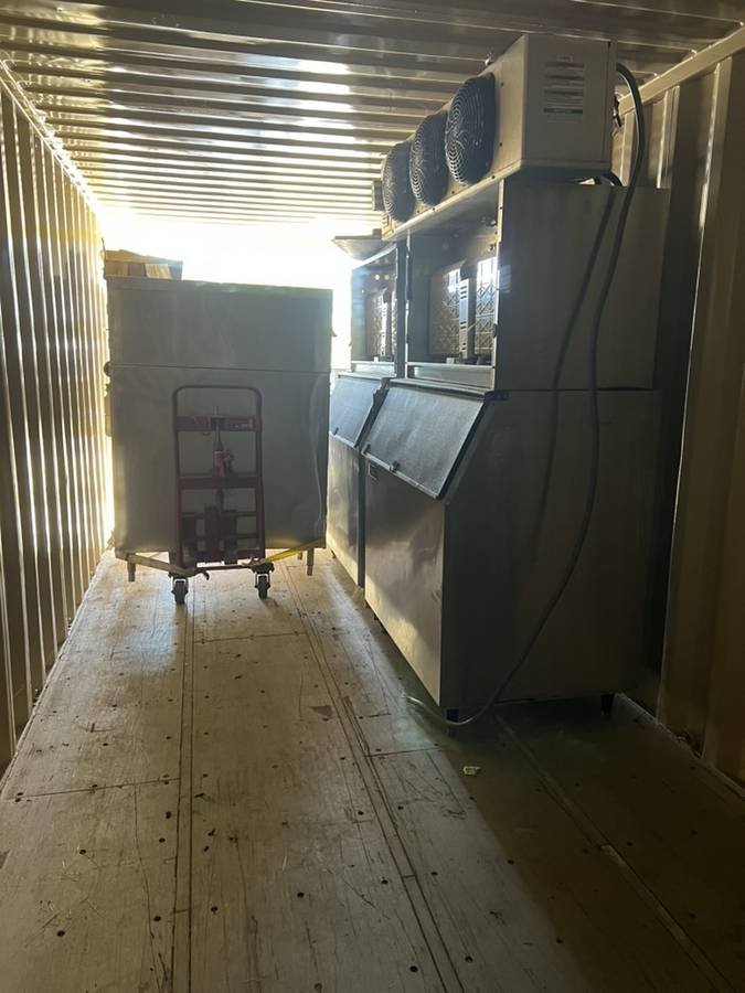 Ice-O-Matic 1400 lb Remote Cooled Ice Machine w/ bin #205
